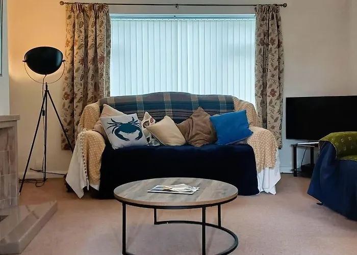 Spacious Saltburn House And Garden