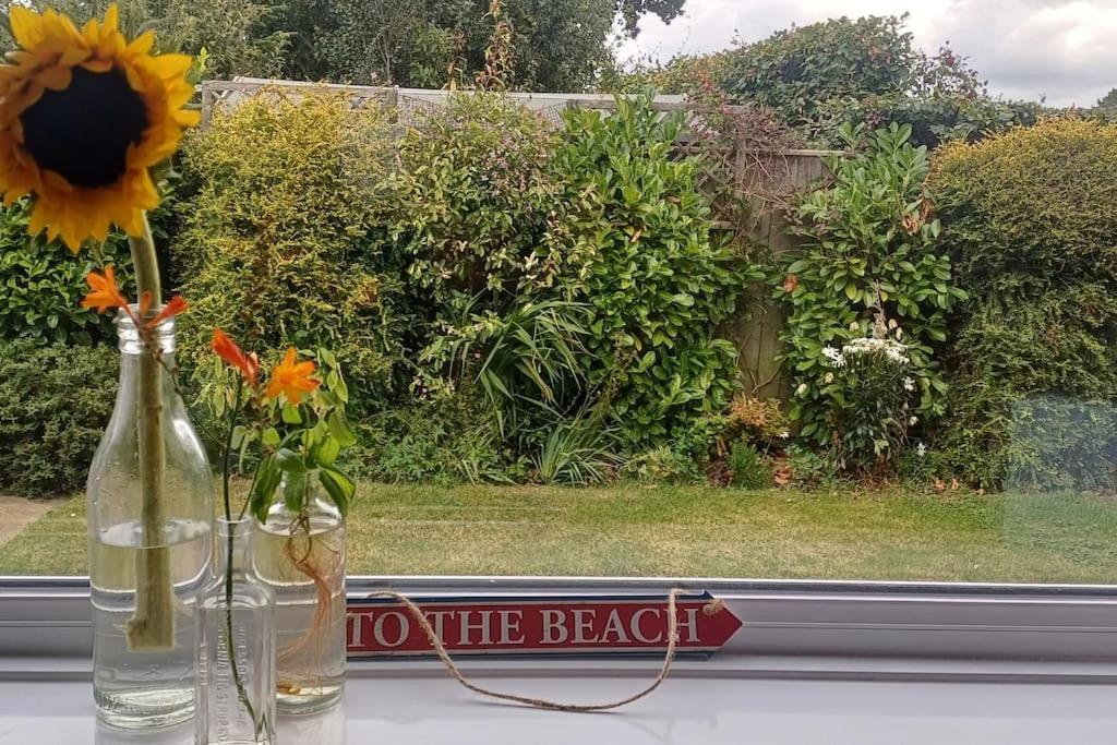 Spacious House And Garden Holiday home *